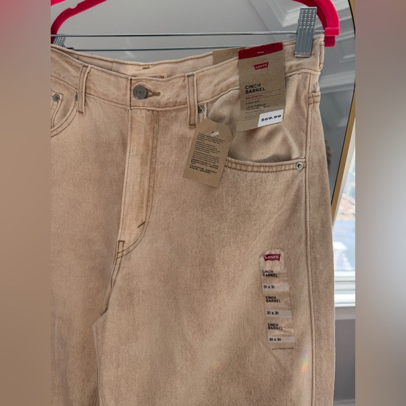 Levi's Women's High-Rise Cinch Waist Barrel Jeans in Light Beige 31x31 BNWT - Picture 8 of 16
